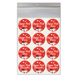 Étiquettes JOYEUX NOËL (fond rouge) personnalisables avec 4 prénoms - Pastilles rondes Ø 35 mm - Lot de 24 étiquettes